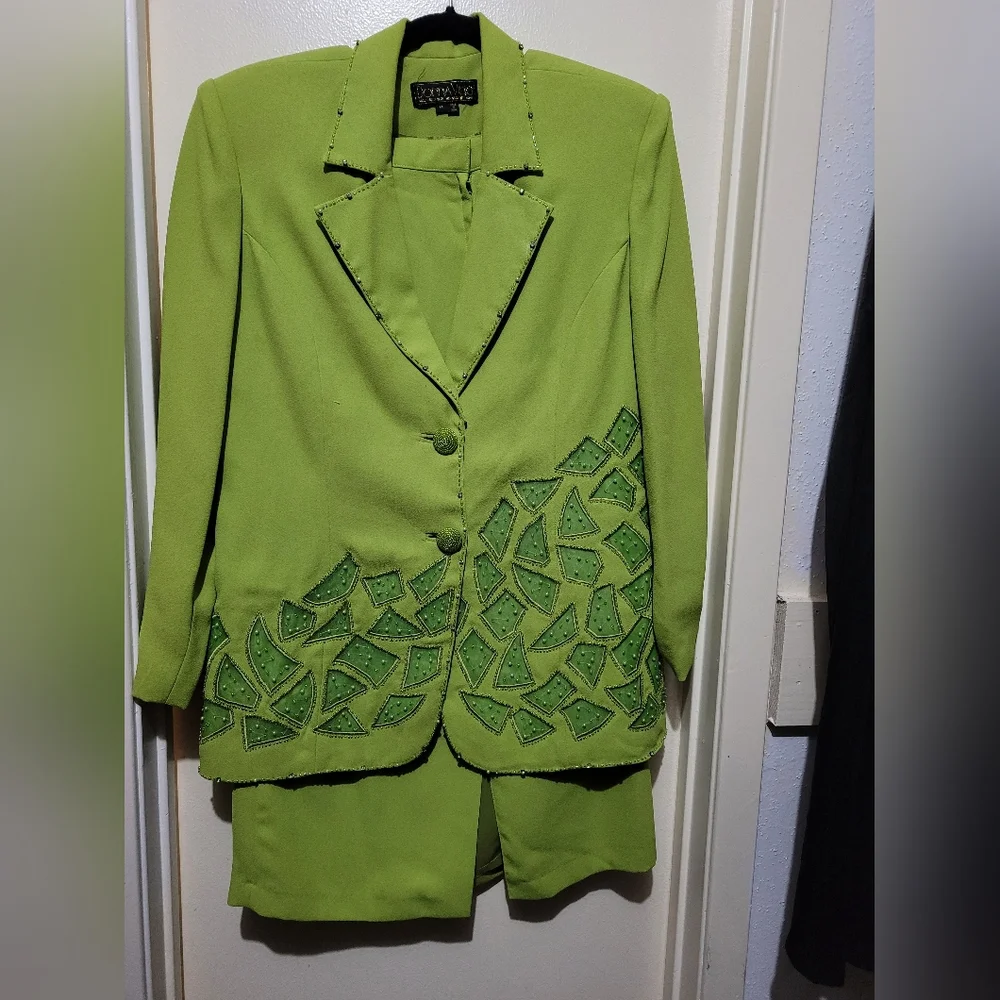 Womans 3 piece suit - Picture 1 of 12